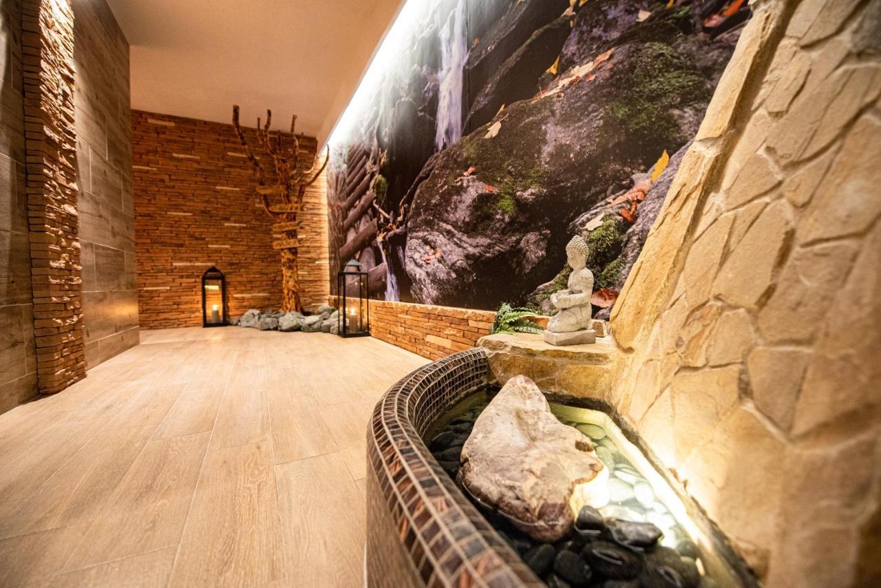 Wellness Penzion Ferrata 马汀 外观 照片